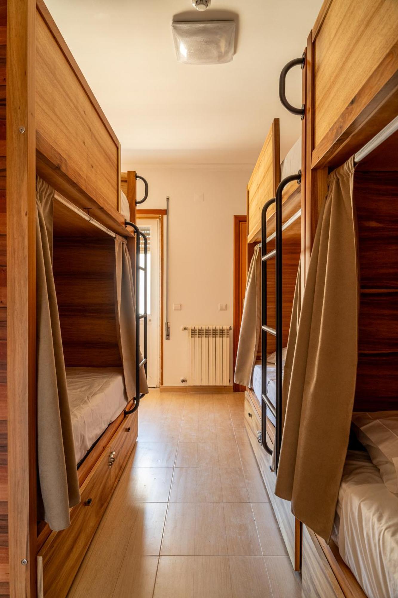 Lisbon Surf Hostel Carcavelos  Exterior photo