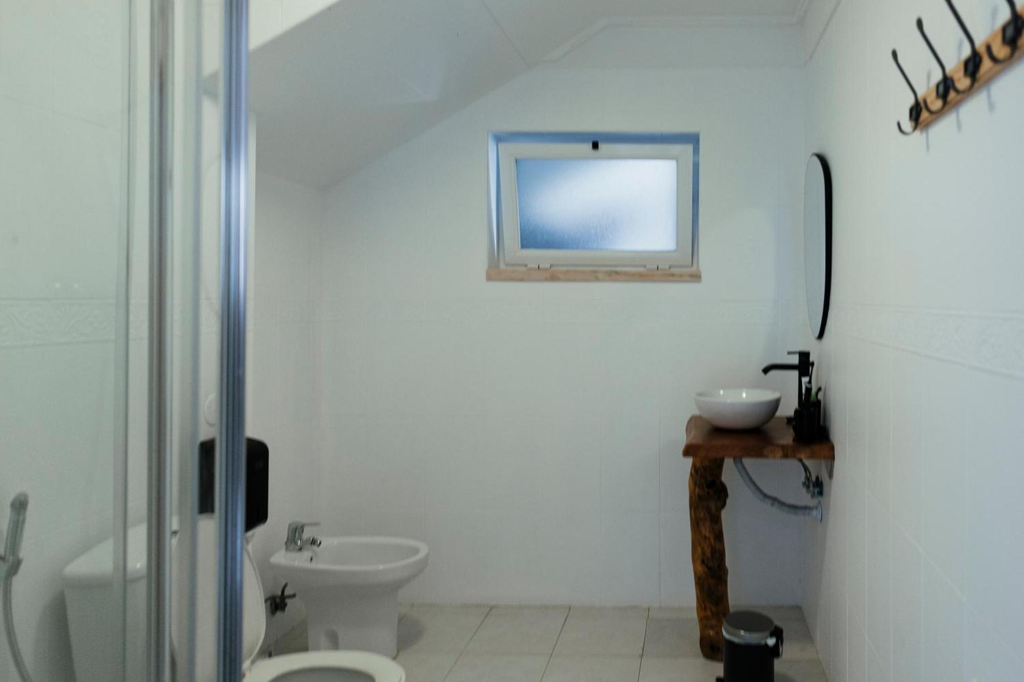 Lisbon Surf Hostel Carcavelos  Exterior photo