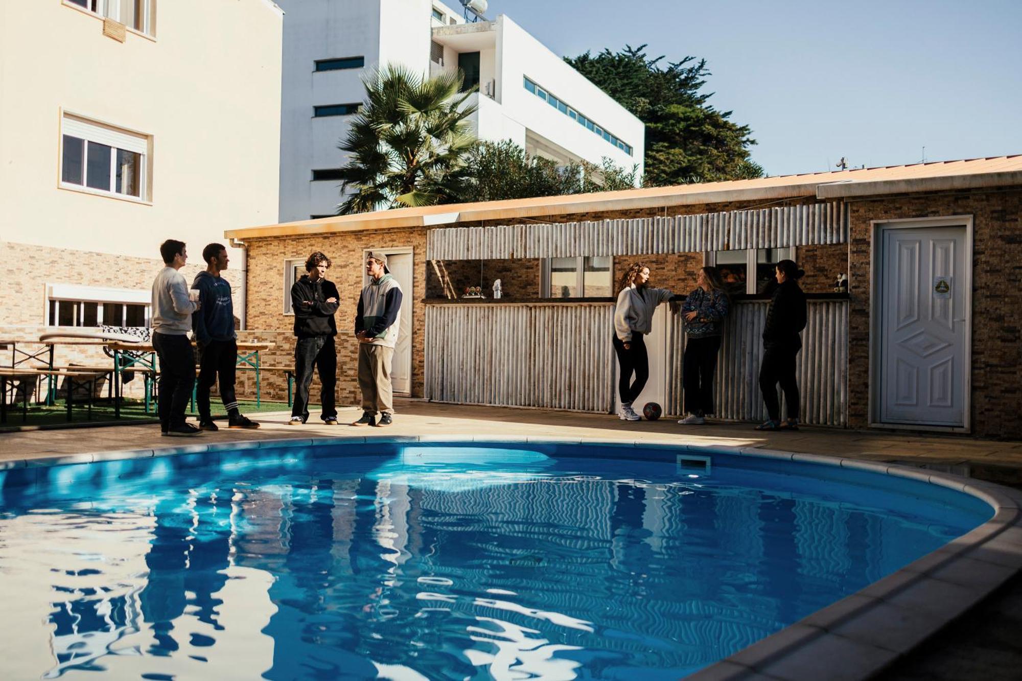 Lisbon Surf Hostel Carcavelos  Exterior photo